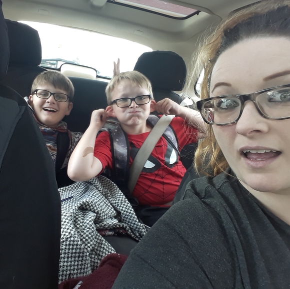 Meet your Posher, Danielle - Picture 2 of 5